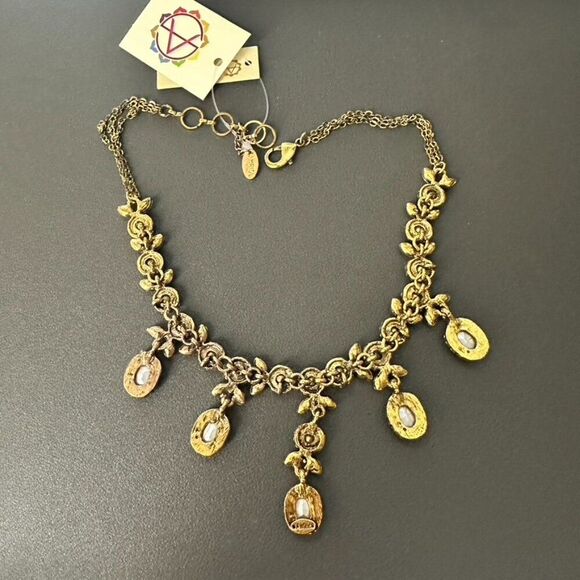 New NWT Amrita Singh Ruby Red Crystal Necklace - Wedding temple Bollywood - Picture 5 of 6